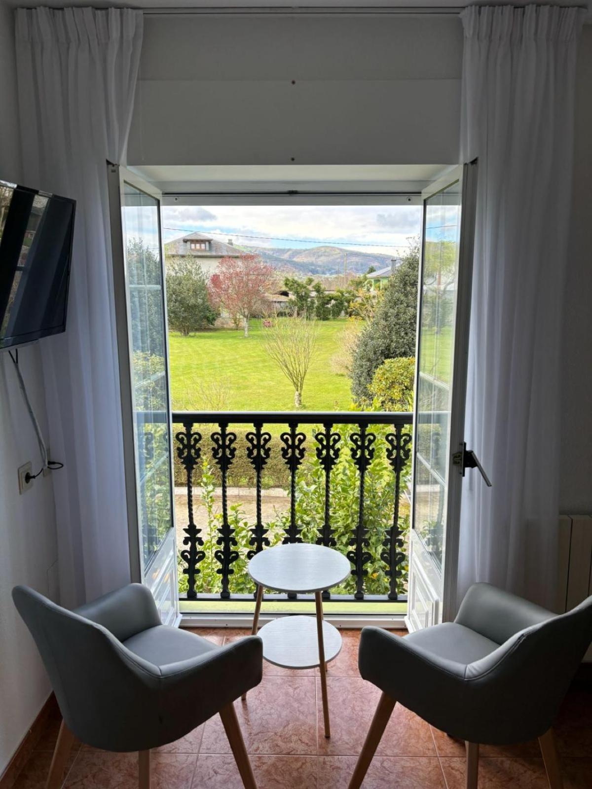 Luarca Zabala Hotel Almuña Екстериор снимка